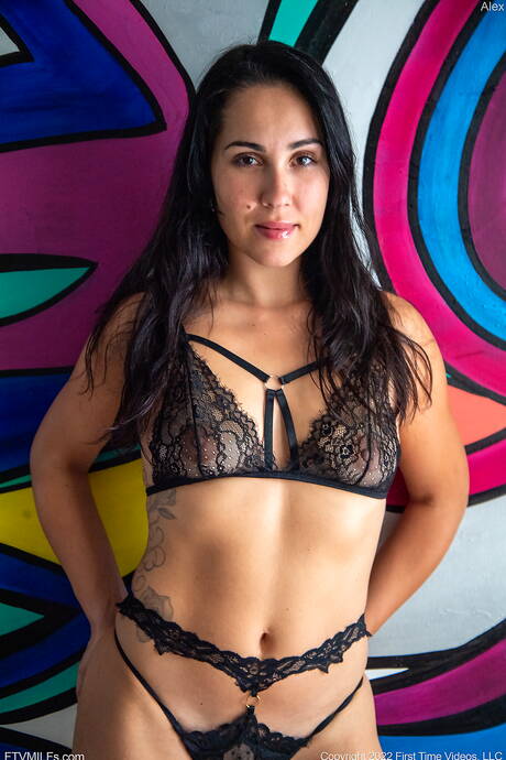 FTV Milfs pleased to share with you a free photo gallery with Alex in toying cunt scene