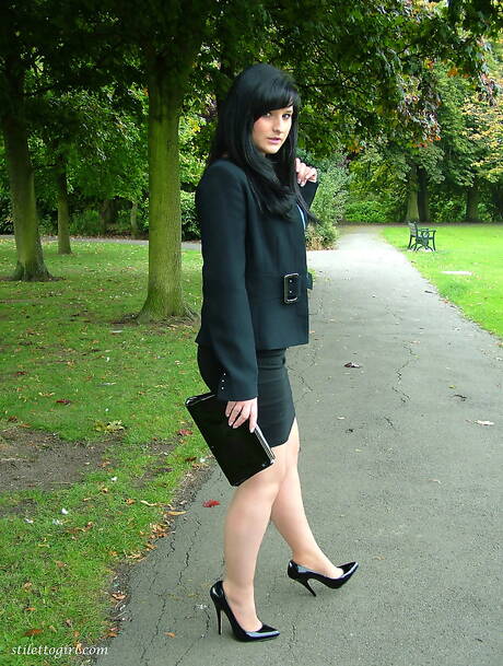 Stiletto Girl offers xxx pic gallery with attractive girl xxx gallery 188803